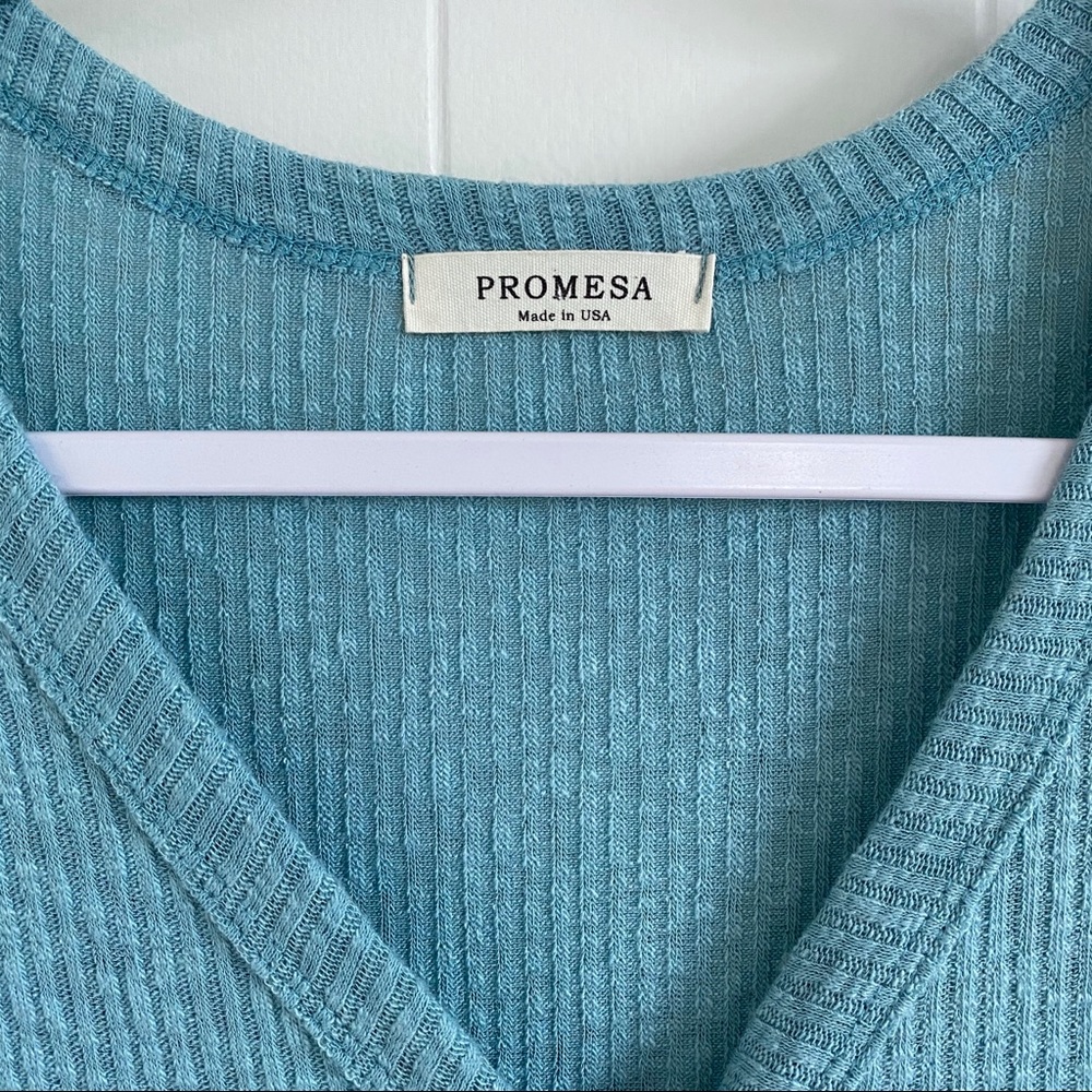 Promesa Knit Top - Picture 2 of 3